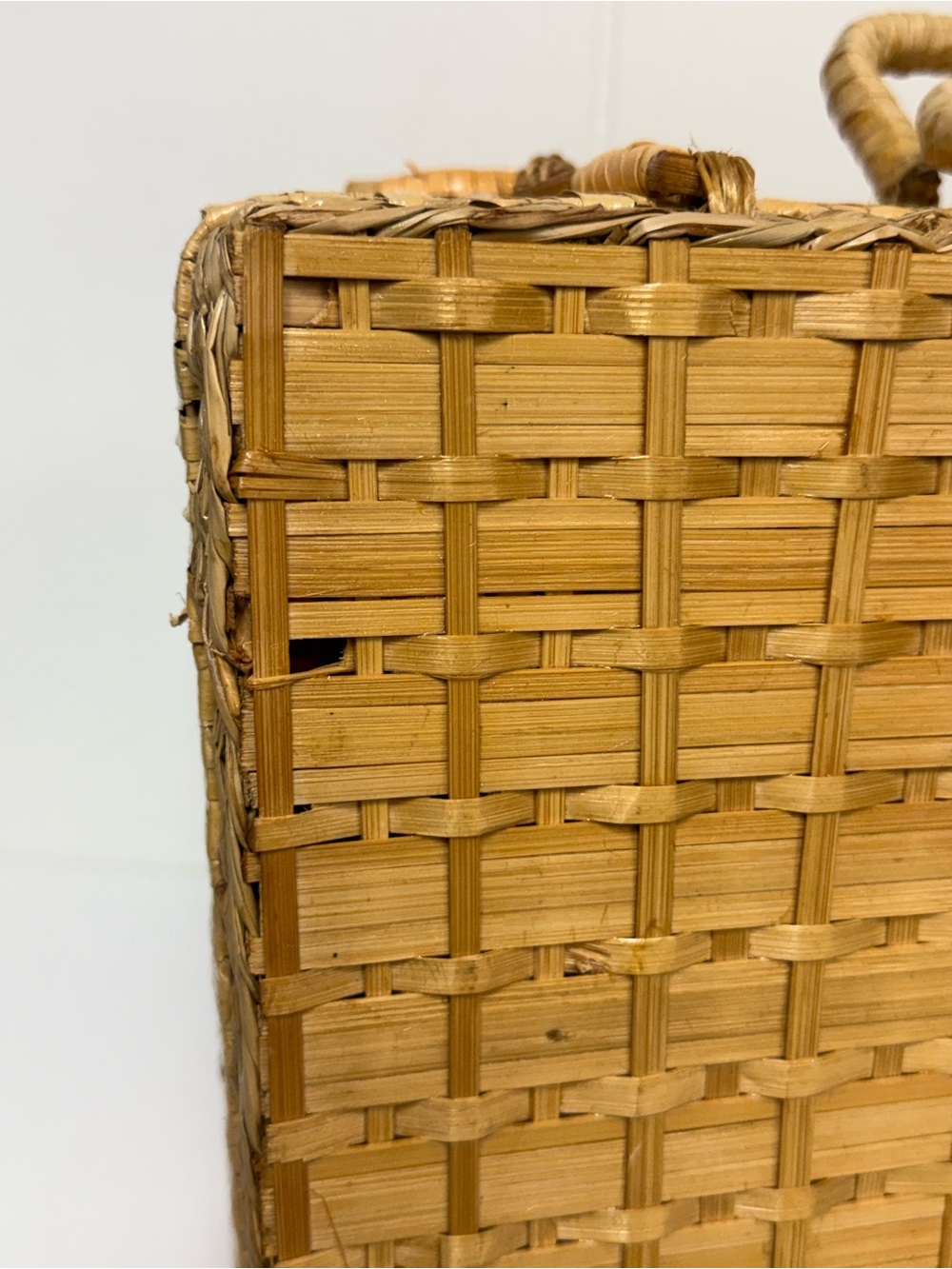 Vintage Woven Suitcase Basket | Natural Fiber Picnic Basket | Collected Home - Picture 14 of 14